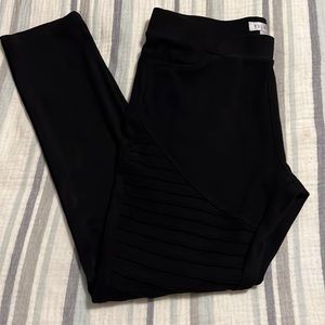 Yelete boutique leggings. Size large